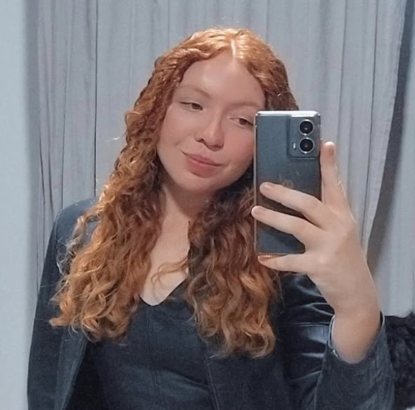 Retrato de Evelyn Albuquerque, participante do curso